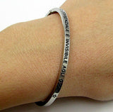 Bracciale rigido con scritta amore